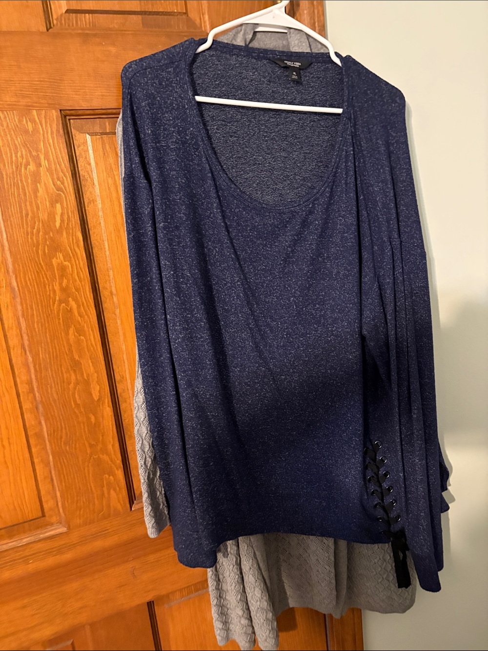 Simply Vera blue tunic sweater, Bellidini gray cardigan and black cape a new day